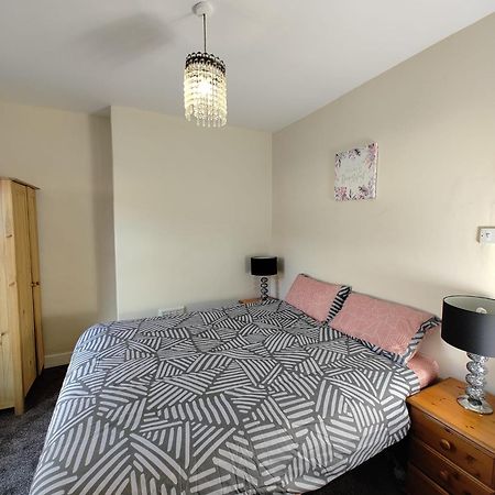 Anstuns Lodge Liverpool Extérieur photo